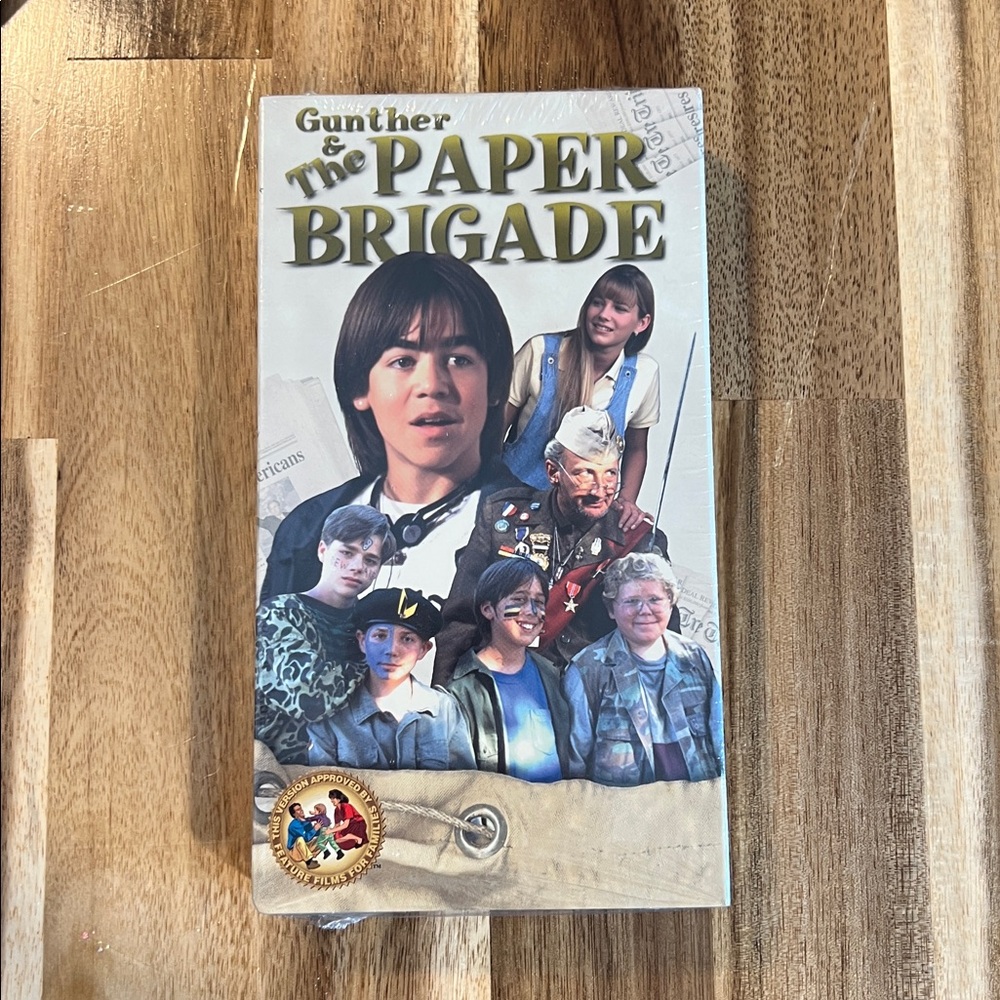 Brand New Sealed Gunther & The Paper Brigade VHS 1996 Robert Englund Family Film